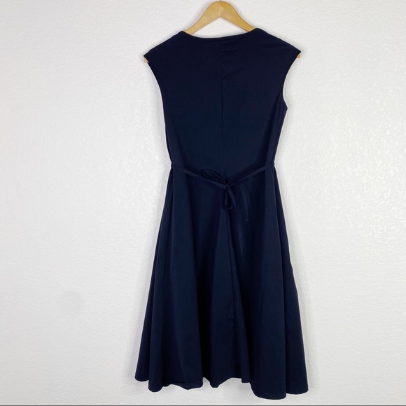 Uniqlo x Theory Black Stretch Short Sleeve A-Line Dress - Picture 8 of 8